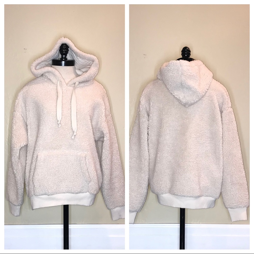 AE Teddy Sherpa Hoodie Pullover Cream Size Medium